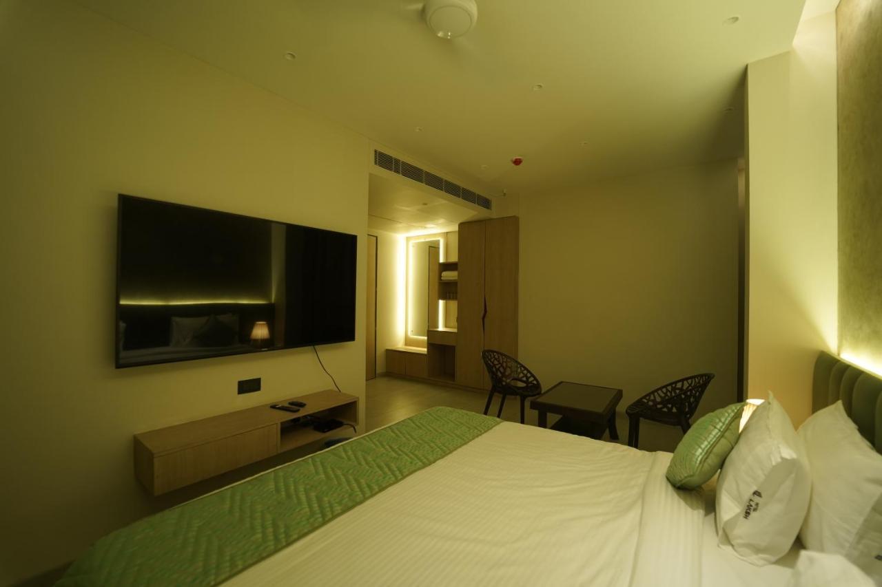 Hotel Laksh Rāipur Esterno foto